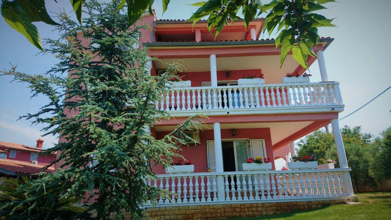 Apartments Volme Баньоле Екстериор снимка