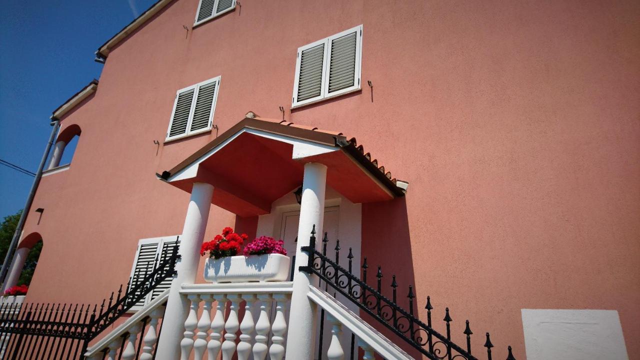 Apartments Volme Баньоле Екстериор снимка
